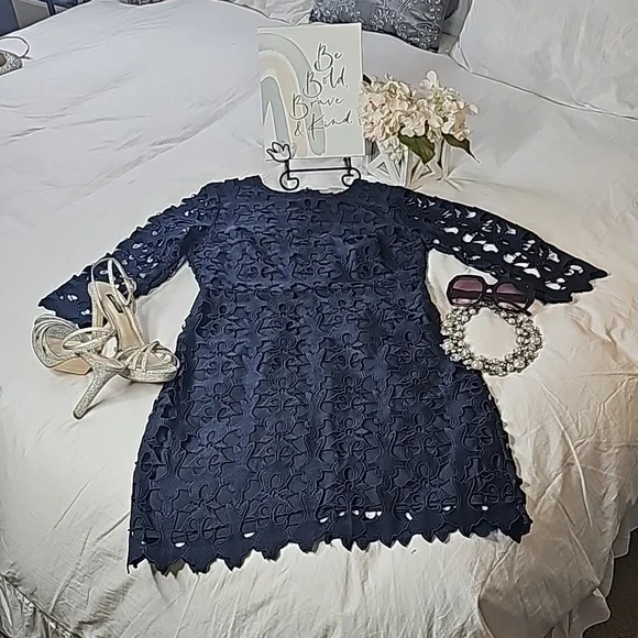 Loft Floral Lace Design Navy Blue Dress rounded scoop neck Mother of the bride - Picture 3 of 14